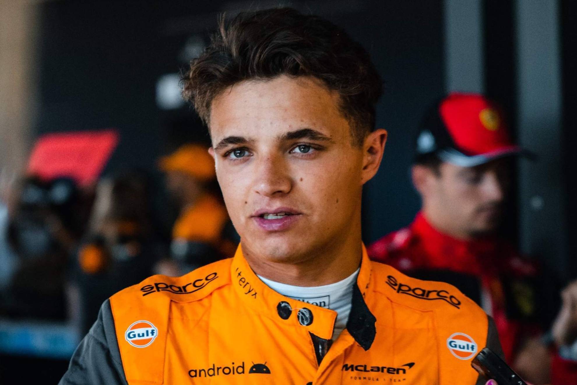 西亚拉练的 西亚拉练的